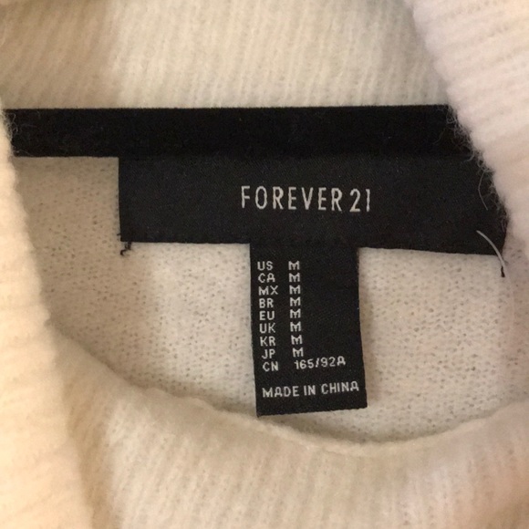 Turtle Neck Long Sleeve Sweater - Picture 3 of 4